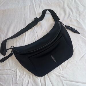Thacker Black Neoprene Cocoon Day Sling Crossbody Bag Brand New!